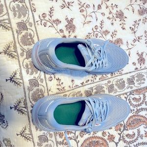 Brooks Adrenaline GTS 22